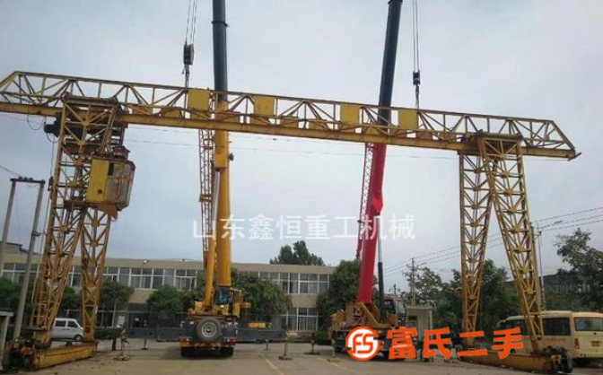 直銷20噸龍門吊,跨度20米,各懸6+4米有效高度9米