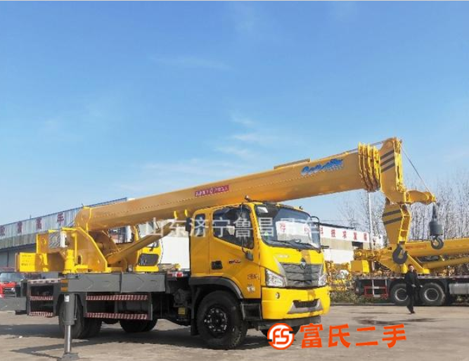 轉讓12噸東風汽車吊上牌可分期起重機