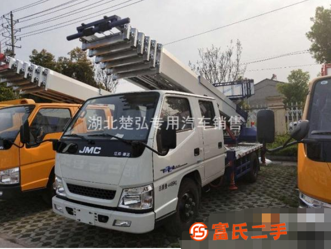 高空搬運車28米30米進口云梯車上料車低價出售
