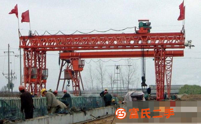 長期出售轉讓電磁吸盤，卷揚機 道軌 起重機配件歡迎來電自選