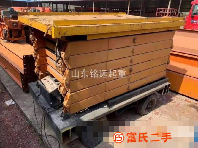轉讓二手剪叉式升降平臺牽引式升降平臺 長期回收二手升降機高空