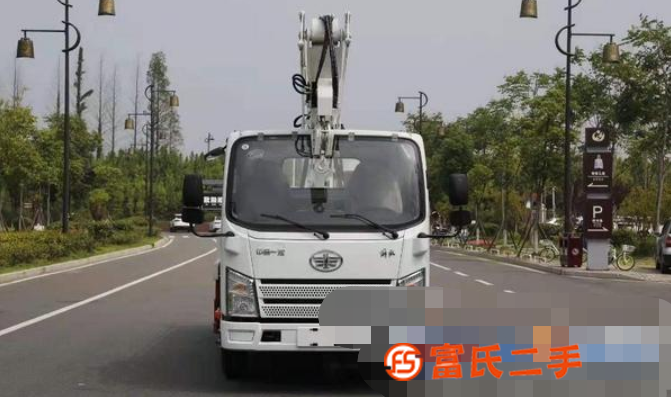 轉(zhuǎn)讓國六藍牌解放13.5米高空作業(yè)車