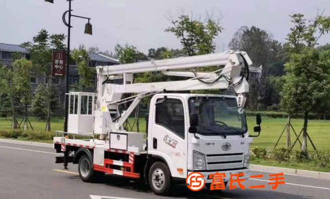 轉(zhuǎn)讓解放V虎13.5米藍牌高空作業(yè)車