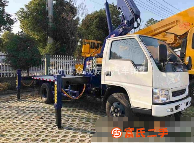 12米藍牌廠家直銷 藍牌12-32米高空作業(yè)車 可分期付款