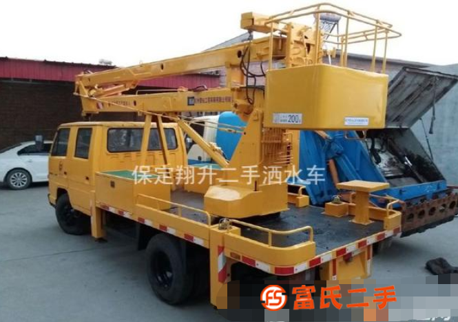 出售13米二手高空作業(yè)車