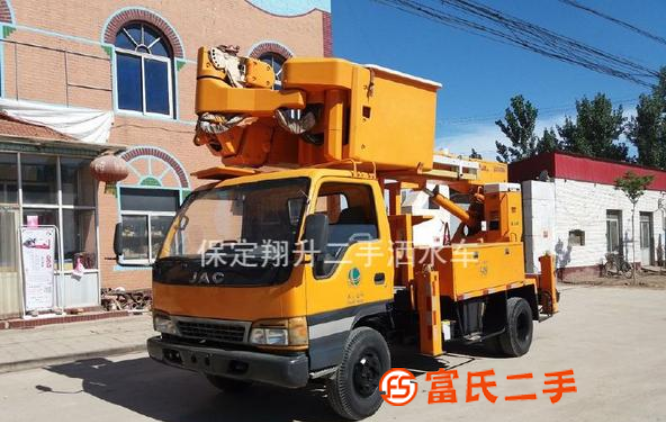 出售13米二手高空作業(yè)車
