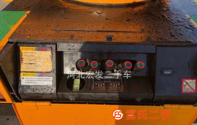 底價轉(zhuǎn)讓二手18米高空作業(yè)車