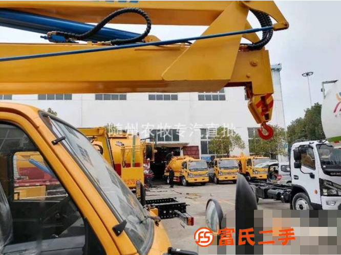 轉(zhuǎn)讓藍(lán)牌 高空作業(yè)車 現(xiàn)車優(yōu)惠 各種12-32米 可分期付款