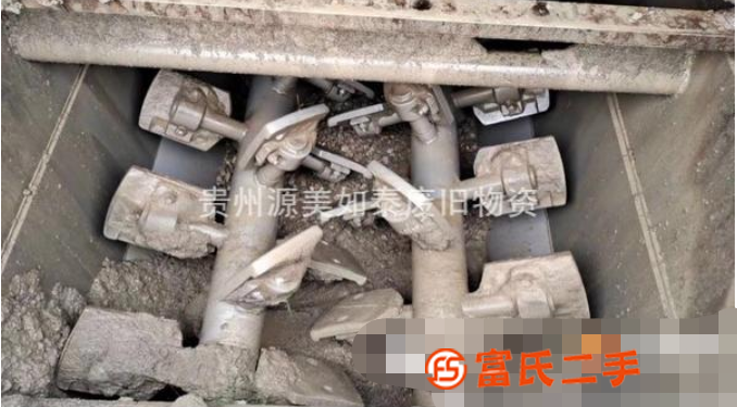 底價出售19年400/600/800等各種型號穩(wěn)定土拌合站