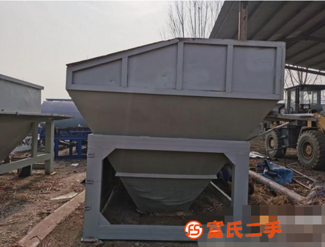 轉(zhuǎn)讓低價(jià)處理600型穩(wěn)定土拌合站，設(shè)備包裝車包正常運(yùn)轉(zhuǎn)
