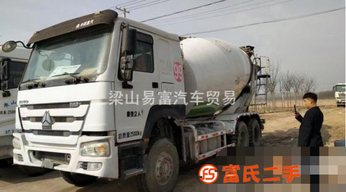 二手攪拌車急轉17豪沃，中集凌宇上裝，大12方，車況完美