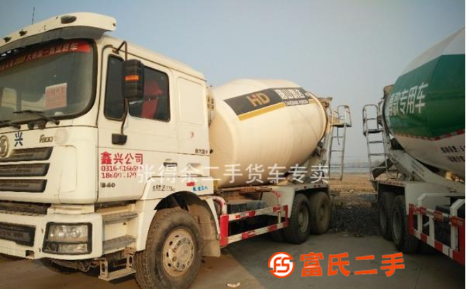 轉(zhuǎn)讓一批二手歐曼豪沃陜汽德龍三一混泥土攪拌罐車手續(xù)齊