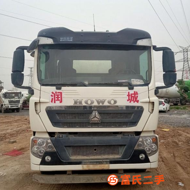 出售二手豪沃前四后八輕量化攪拌罐大12方國五