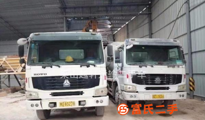 低價出售豪沃大十二方攪拌車,有戶無戶都有,12年至14年的都