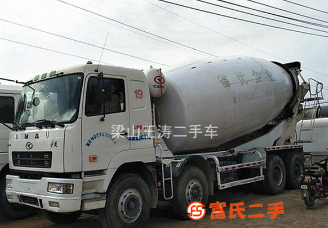 轉(zhuǎn)讓二手華菱混凝土攪拌罐車 手續(xù)齊全