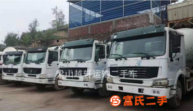 低價出售豪沃大十二方攪拌車,有戶無戶都有,12年至14年的都