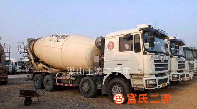 低價(jià)出售前四后八二手?jǐn)嚢韫捃?chē)歐曼 德龍 豪沃 J6等