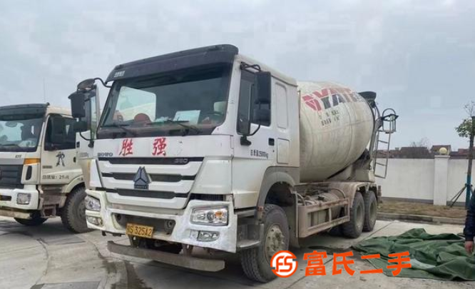 轉(zhuǎn)讓兩臺(tái)18年豪沃，國(guó)五排放，亞特上裝大十四拉十六方，