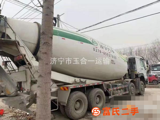 轉(zhuǎn)讓19年豪沃攪拌車大20方拉22方，國五排放可分期付款價格