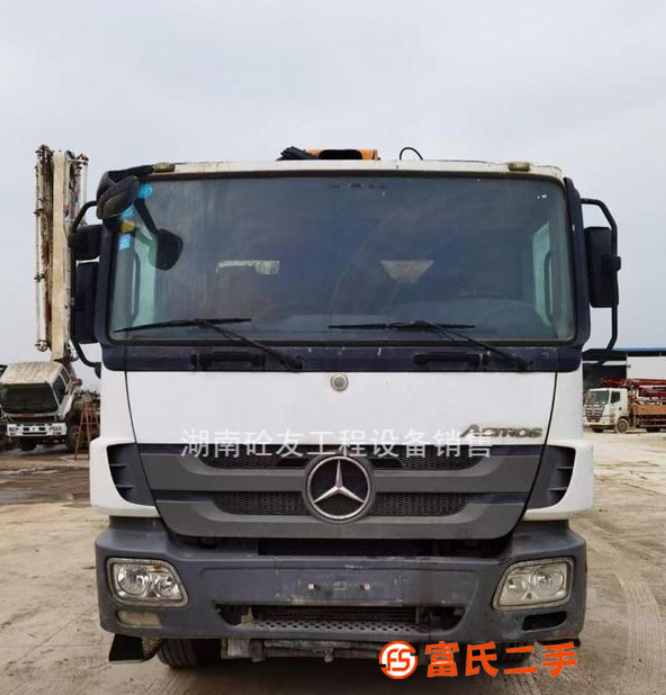 出售2臺13年中聯奔馳52米泵車，精品車況