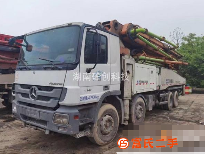出售2014年中聯(lián)奔馳52米泵車