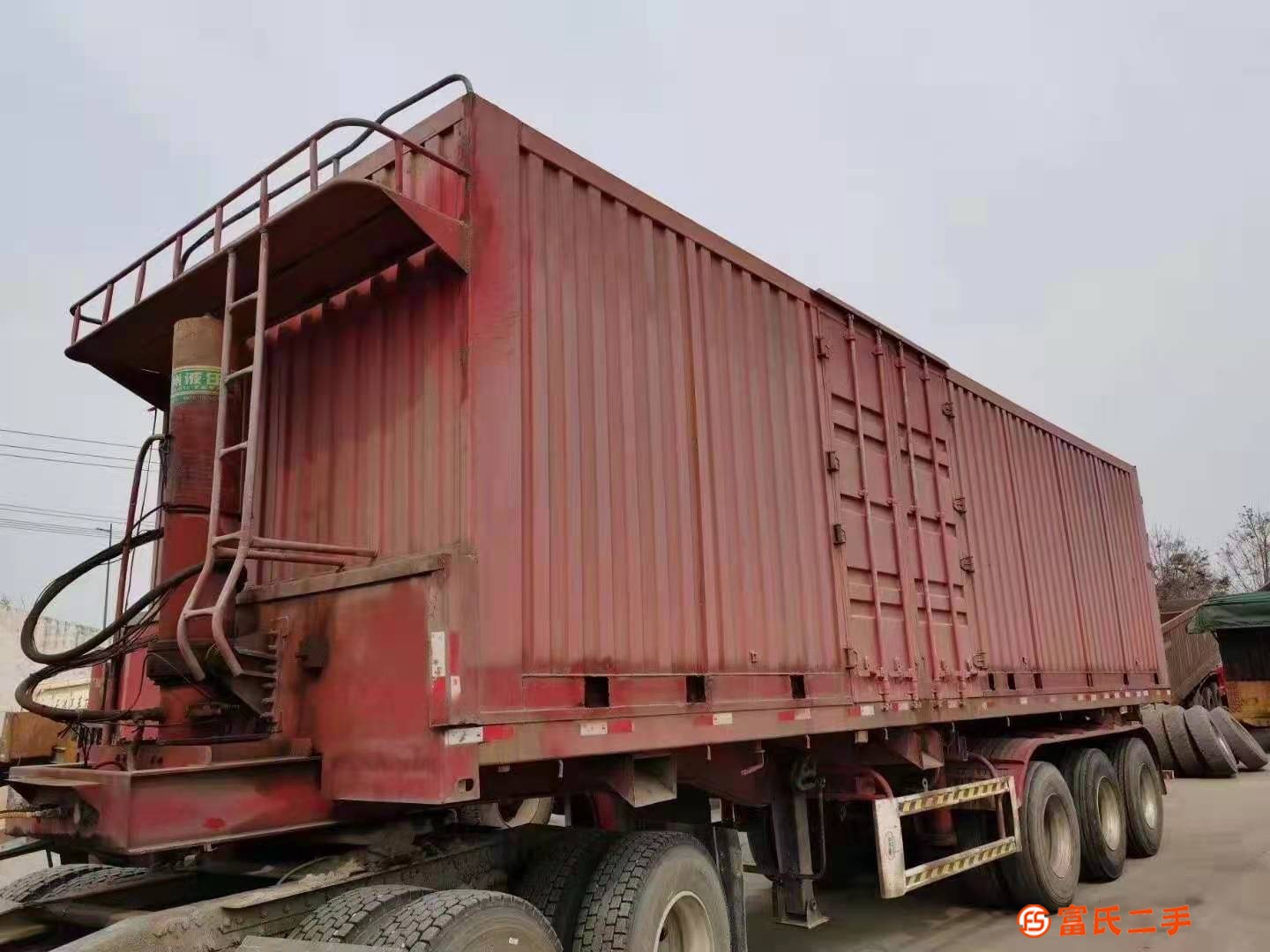 轉(zhuǎn)讓二手10.5米平板自卸后翻半掛車13米側(cè)翻等手續(xù)齊全