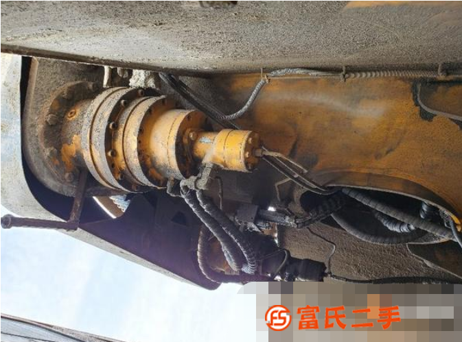 轉(zhuǎn)讓14年徐工53K泵車，4橋X腿7節(jié)臂