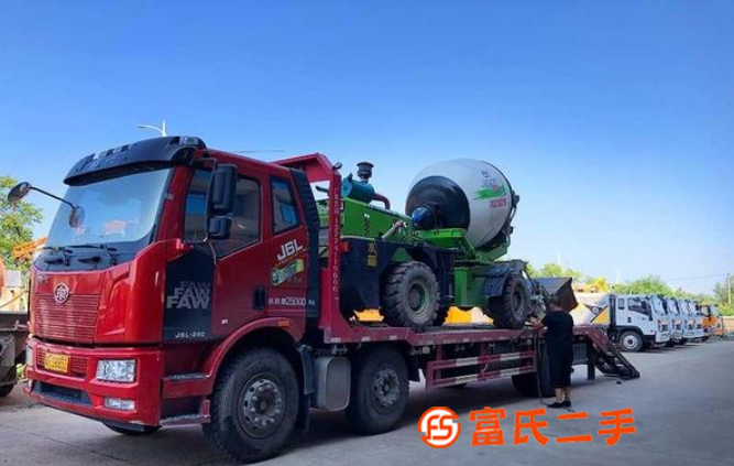 個人急轉(zhuǎn)二手上料攪拌機