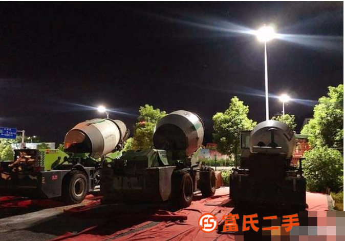 個人急轉二手自上料攪拌一體車