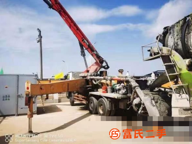 轉讓處理13年三一C8奔馳49米泵車