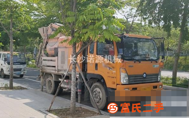轉讓18年柴電兩用二手車載混凝土泵玉柴120KW+45KW