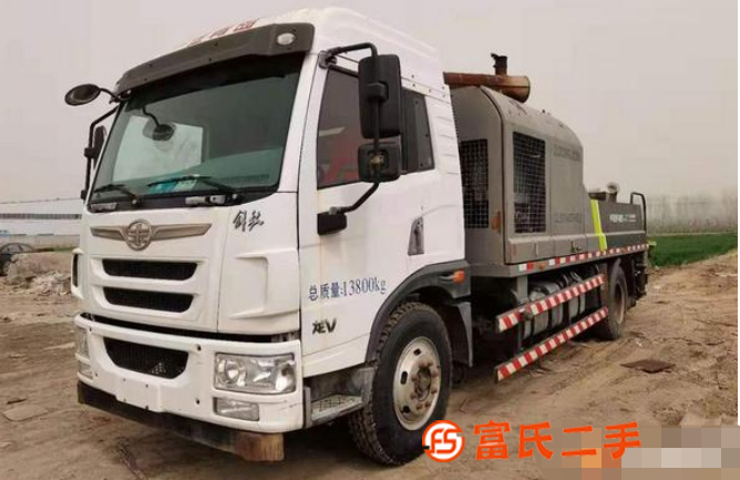 出售17年國五中聯10018車載泵一臺