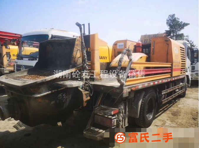 出售多臺三一中聯車載泵及泵車