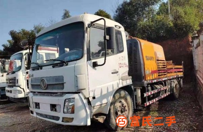 現車出售一臺14年10月三一重工10020車載泵,