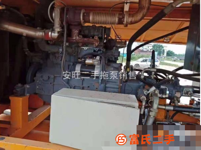 出售一臺(tái)中聯(lián)準(zhǔn)新泵6013柴油拖泵 112kw