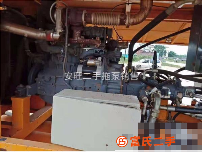 出售一臺中聯準新泵6013柴油拖泵 112kw