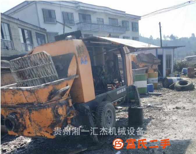 40柴油泵混凝土地泵拖全套轉讓，工作332小時，換全新液壓油