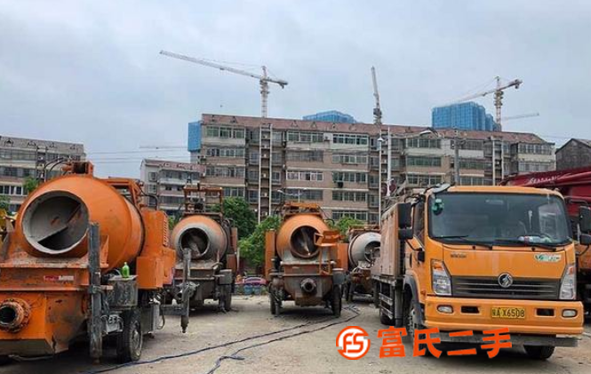 泵攪拌一體機(jī),力諾攪拌機(jī)地泵機(jī)帶泵(轉(zhuǎn)讓)