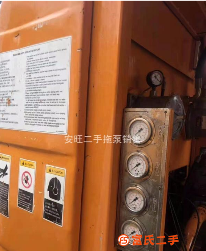 出售一臺準新泵15年60閘板拖泵
