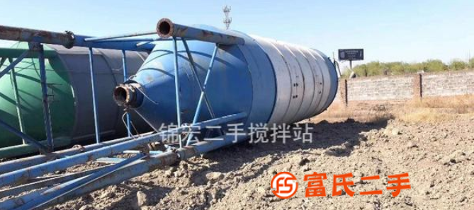 高價(jià)回收各種型號(hào)水泥倉(cāng)和攪拌站