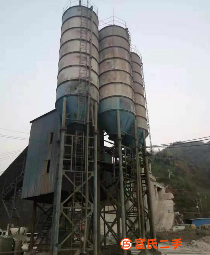 出售100噸150噸200噸水泥倉水泥罐