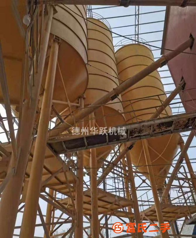 現貨轉讓處理八個300噸的二手水泥倉