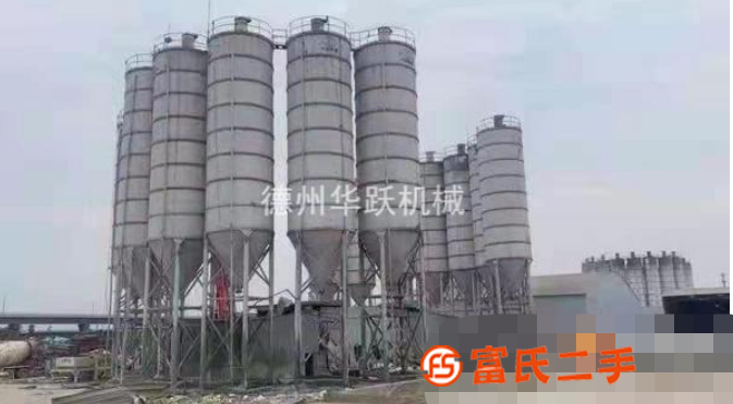 低價出售八個300噸的二手水泥倉