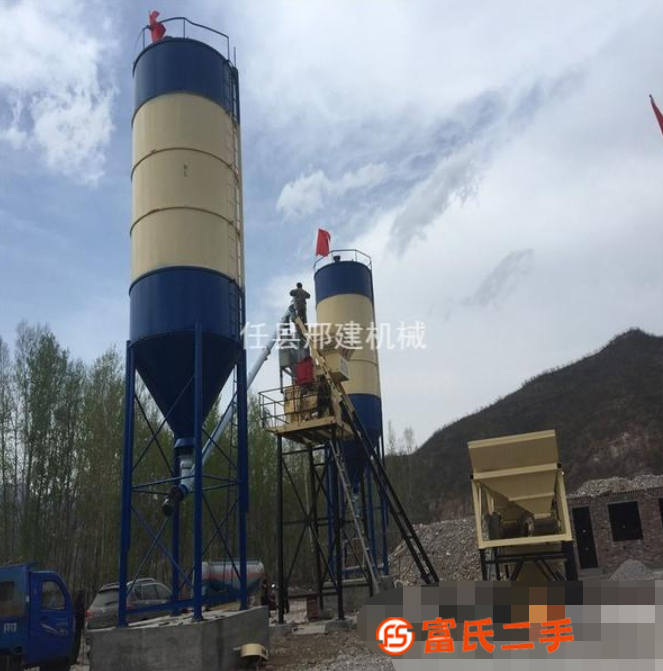 轉(zhuǎn)讓80噸立式水泥倉散裝水泥罐