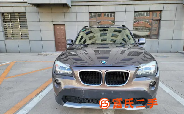 2011年8月，寶馬X1，2.0自動擋，全景大天窗，純一手車