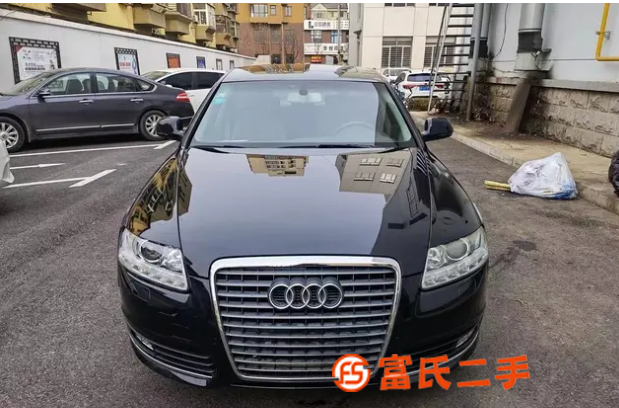 奧迪A6 2010款 A6L 2.0TFSI 無(wú)級(jí) 標(biāo)準(zhǔn)型 