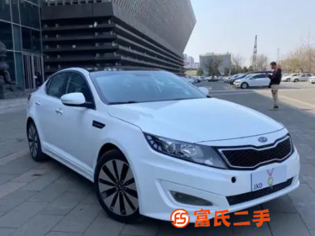 起亞 起亞K5 2012款 2.0 手自一體 GLS