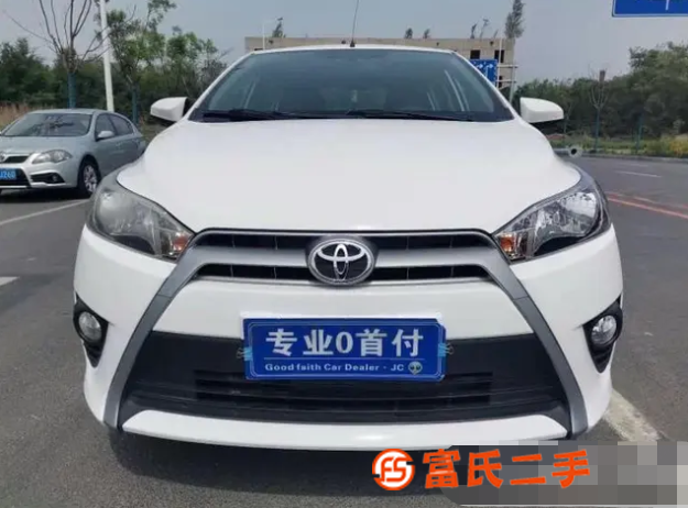 豐田 雅力士 2015款 YARiS L 致炫 1.5G 手 