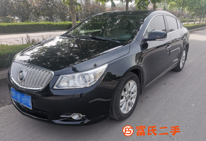 10年別克君越豪雅版！車庫長大車況太好 
