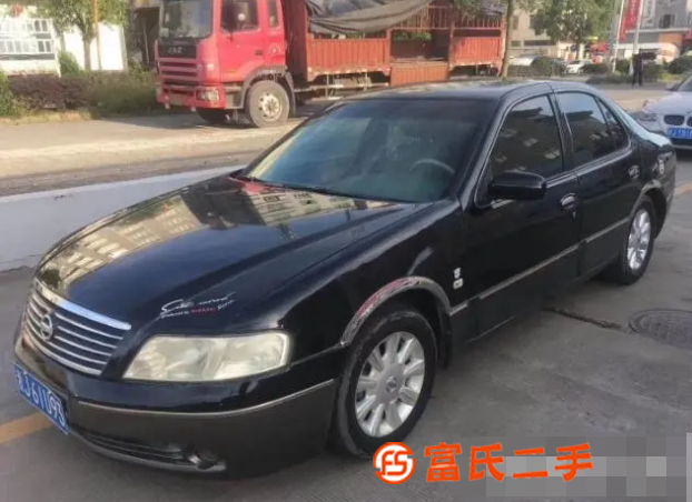 日產(chǎn) 藍(lán)鳥 2004款 藍(lán)鳥 智尊 2.0 自動 豪華型